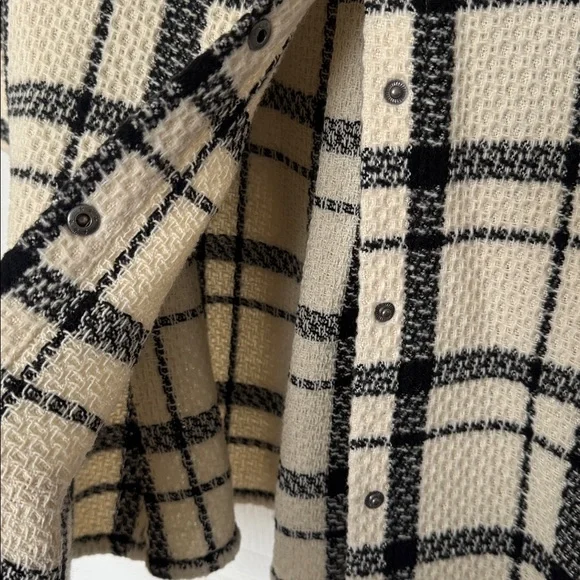 H&M Oversized Lightweight Plaid Button-Up Shirt Jacket -Shacket  - Size 2/Small - Picture 5 of 8